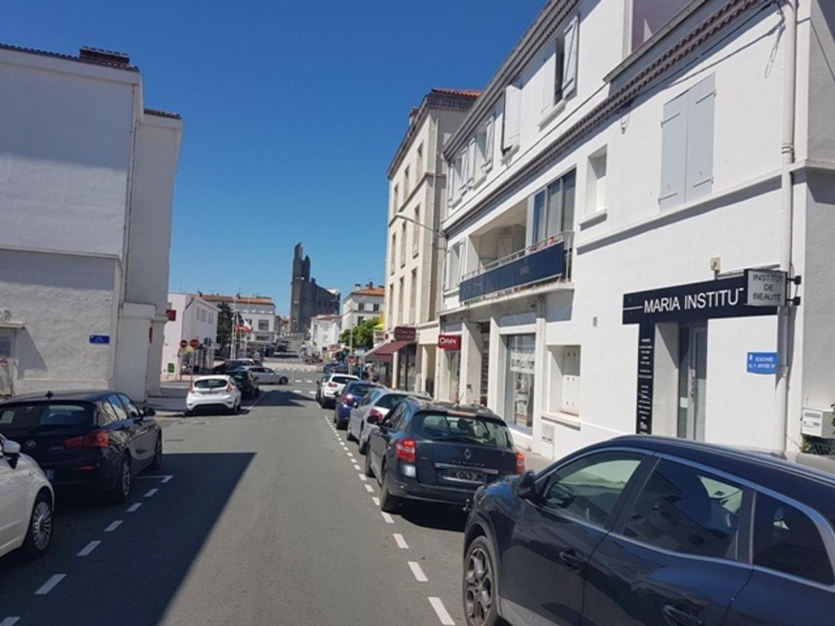 Appartement T3 Confortable A 300M Plage, Terrasse, Proche Commerces Et Marche Central - Fr-1-71-51 Royan Luaran gambar